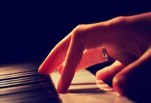 中国香港队两击制胜 广东队首回合失先机.