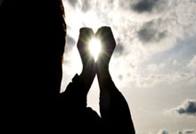 中国香港队两击制胜 广东队首回合失先机.